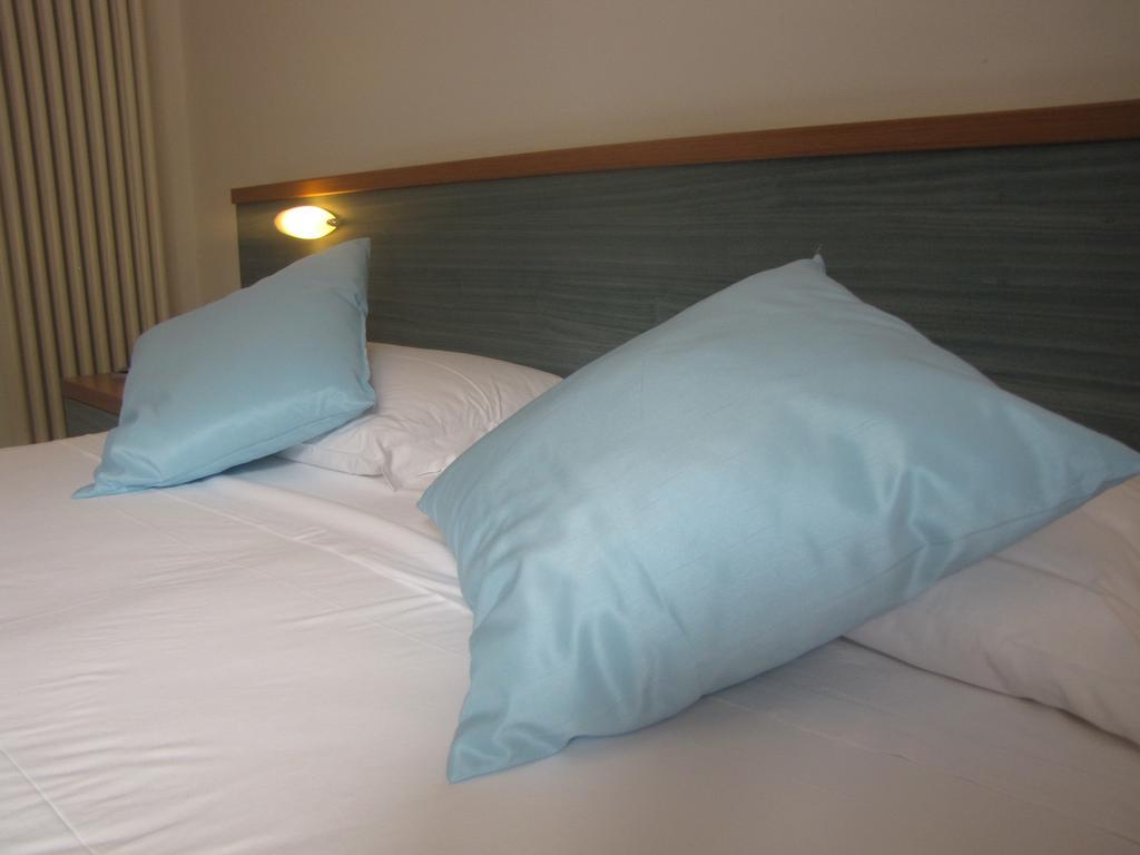 Residence Villa Margherita Brenzone sul Garda Luaran gambar