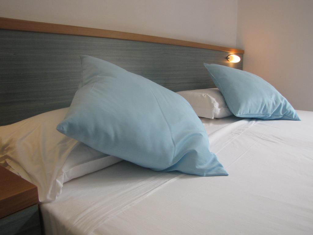 Residence Villa Margherita Brenzone sul Garda Luaran gambar