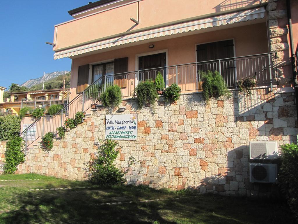 Residence Villa Margherita Brenzone sul Garda Luaran gambar