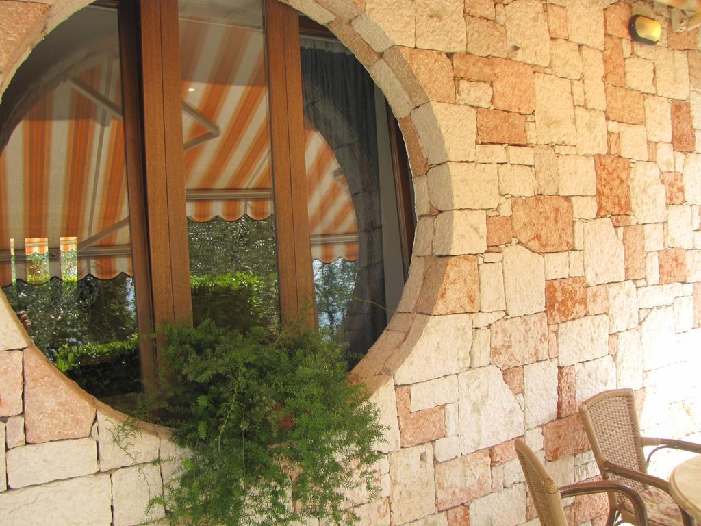 Residence Villa Margherita Brenzone sul Garda Luaran gambar