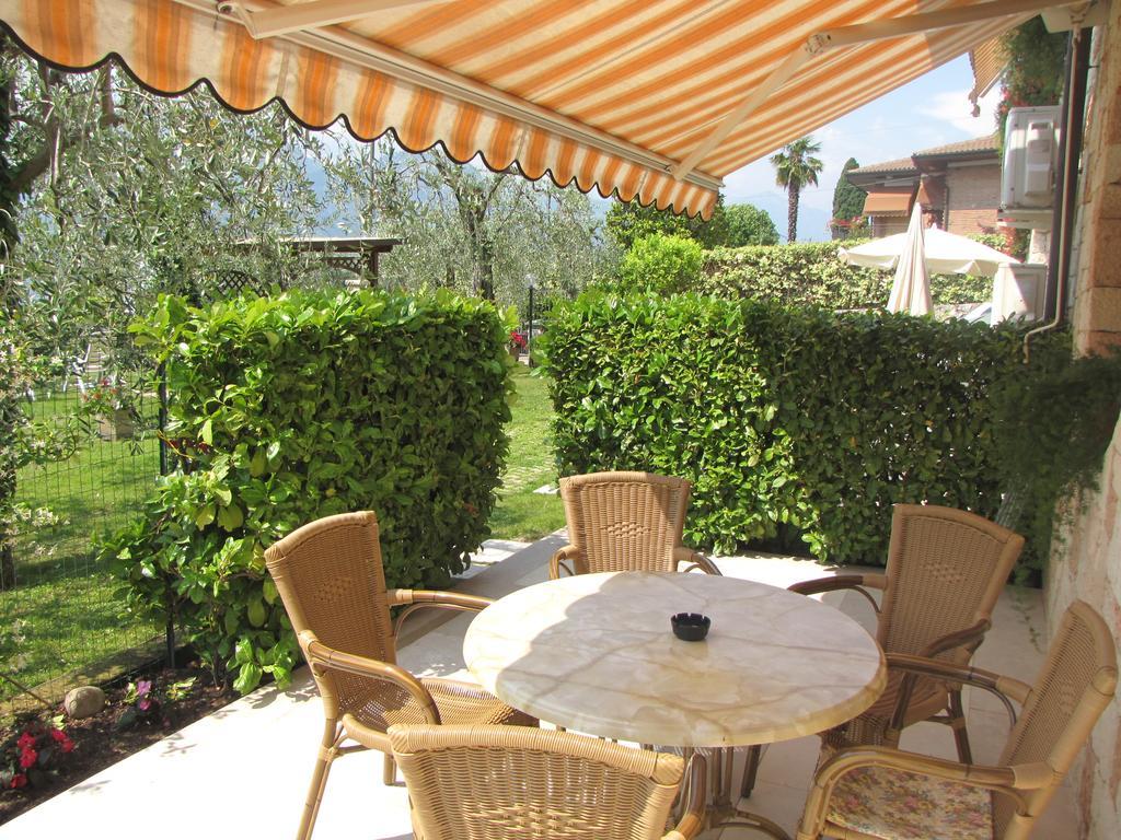 Residence Villa Margherita Brenzone sul Garda Luaran gambar