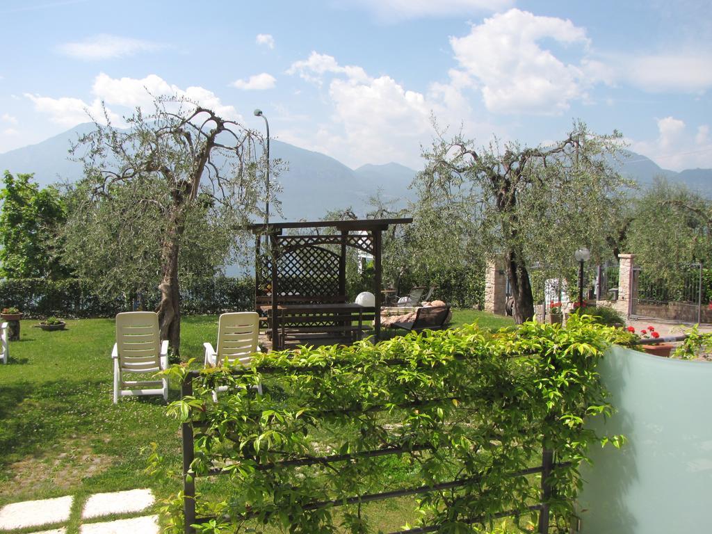 Residence Villa Margherita Brenzone sul Garda Luaran gambar